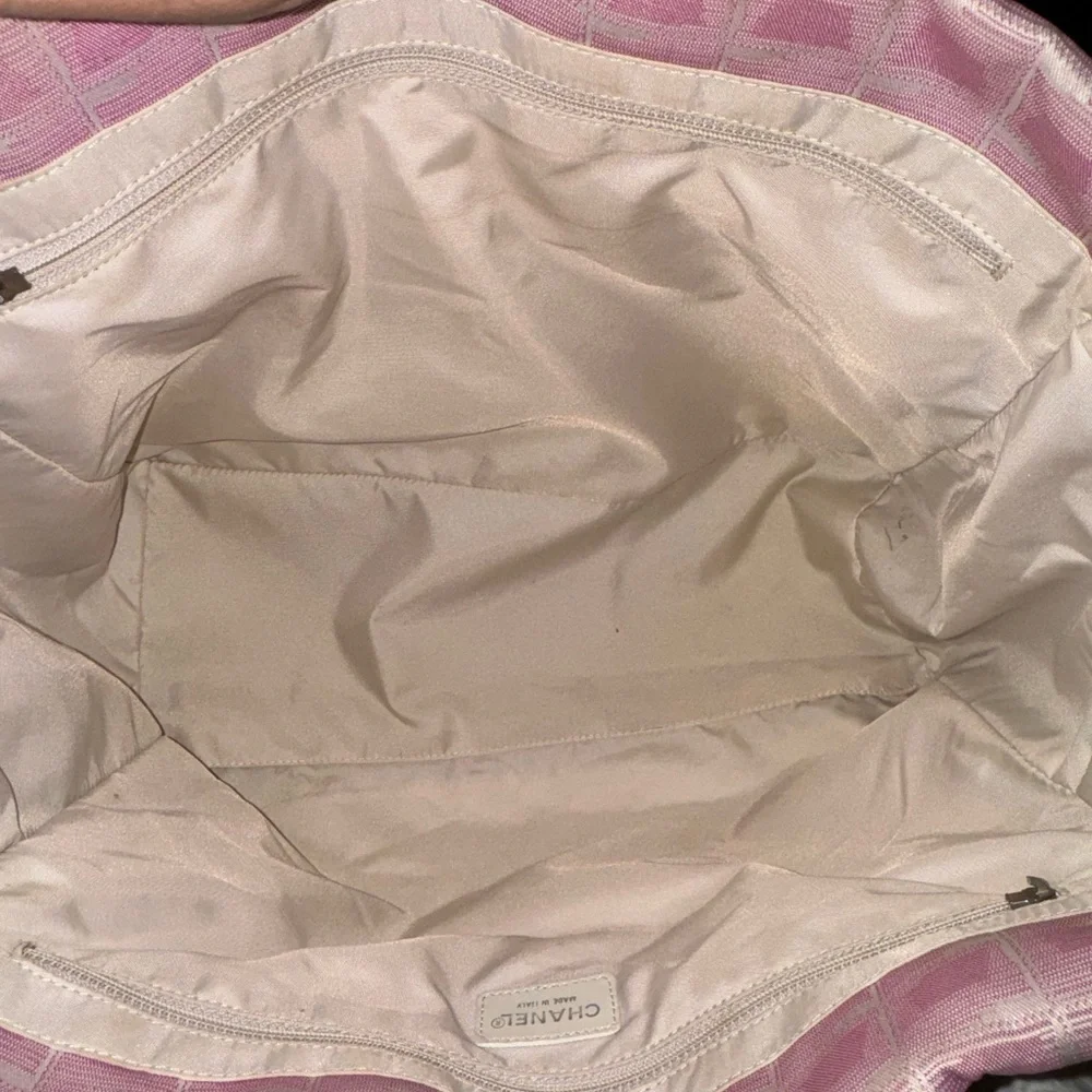 Chanel vintage travel line tote in pink and white